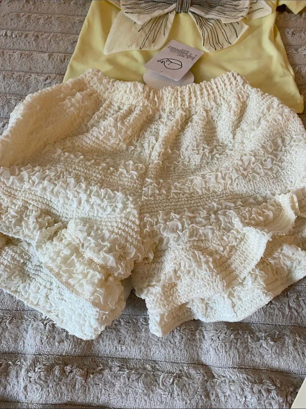 NWT, Gymboree Lemon Yellow Top with Cream Ruffled Shorts and Bow Accent
